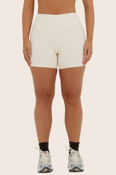 AIRLUXE BREATHE SHORTS - LECHE