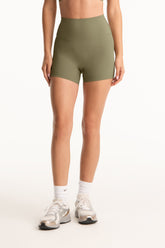 AIRLUXE BREATHE PARKE SHORTS - BEACHGRASS